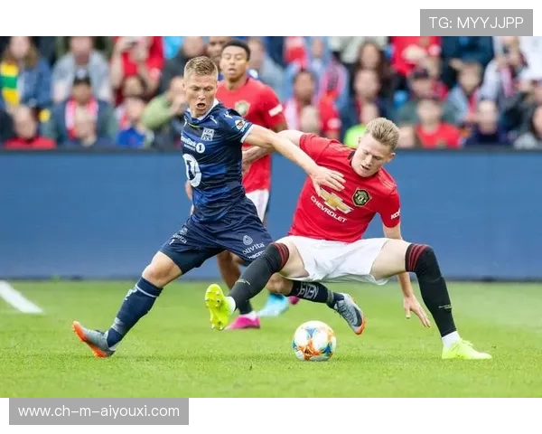 利物浦围攻桑德兰球门,迪亚斯抽射被门将托起 利物浦围攻桑德兰球门,迪亚斯抽射被门将托起